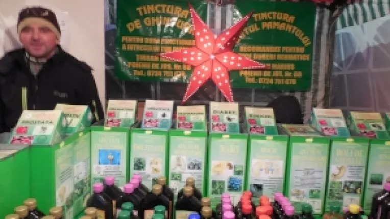 Afrodisiac natural si tinctura de ghintura, la standul fitoterapeutului Marius Tirban de la targul de la Universitate