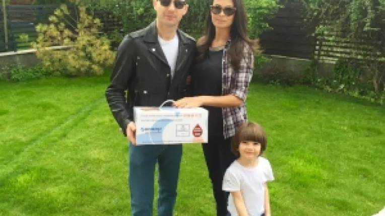 Anca Serea si Adrian Sina isi asigura bebelusul si au apelat la serviciile unei banci de celule stem!