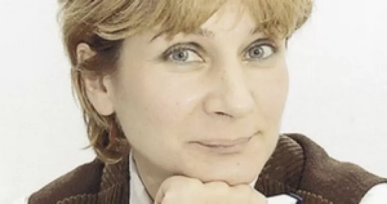 Ascensiunea unei jurnaliste care a plagiat si a ratat un proiect HotNews: Andreea Pora la Radio ?!