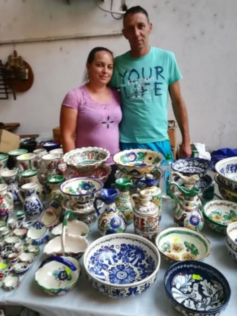 Ceramica de Corund, cu motive unguresti si romanesti, la targul mestesugarilor