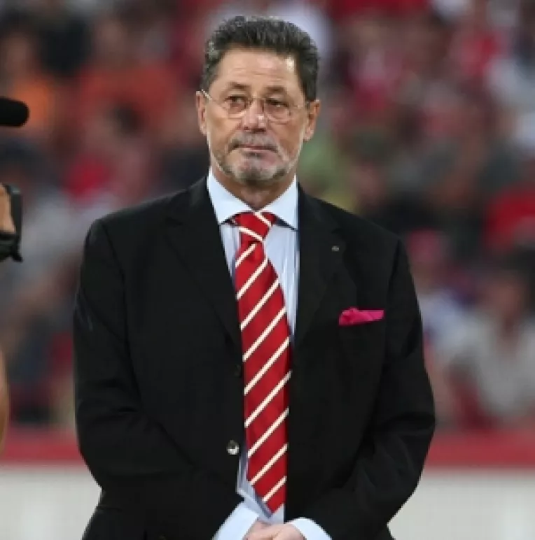 Cornel Dinu ramane internat la Floreasca