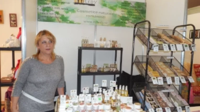 Demachiant cu miere si spirulina si unt de corp de la Miledy Naturals, la targul Body, Mind & Spirit de la Sala Palatului