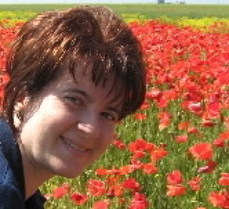 Dr. Iulia Avadanei combina medicina generala, spiritualitatea,  terapiile complementare si psihologia