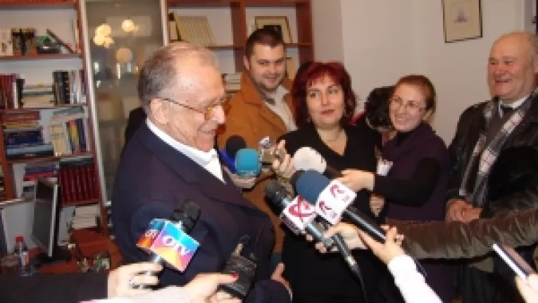 Iliescu, intrebat despre informatiile referitoare la sacrificarea lui Nastase : "Orice este posibil"