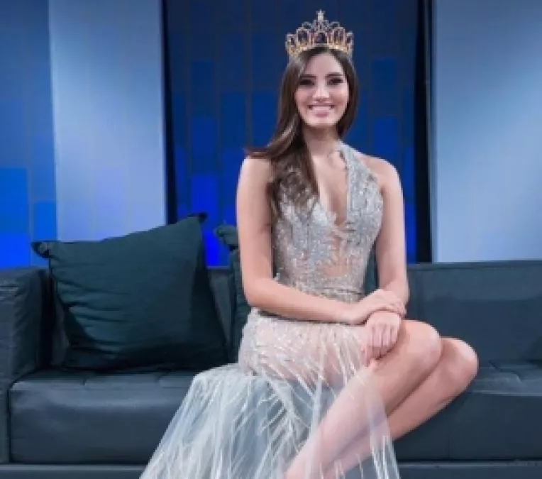 Miss World 2016 este Stephanie del Valle, o portoricana de 19 ani de o frumusete rapitoare
