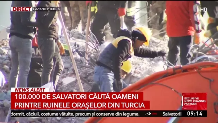 Noapte de cosmar in Turcia: Cautari printre ruine la -4 grade