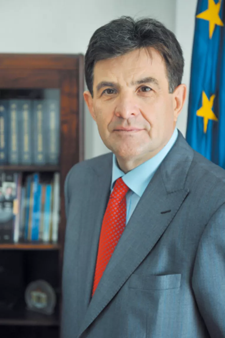 Octavian Stireanu:  Atitudinea presedintelui Romaniei este marele ghinion al poporului roman