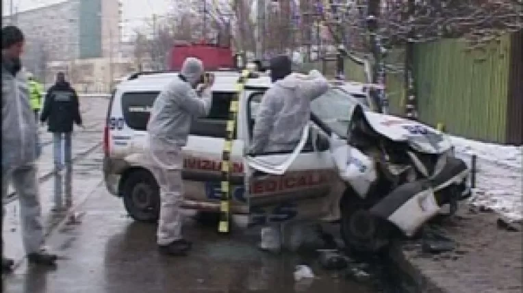 Patru oameni au murit intr-o ambulanta, in urma unui accident rutier, in Capitala