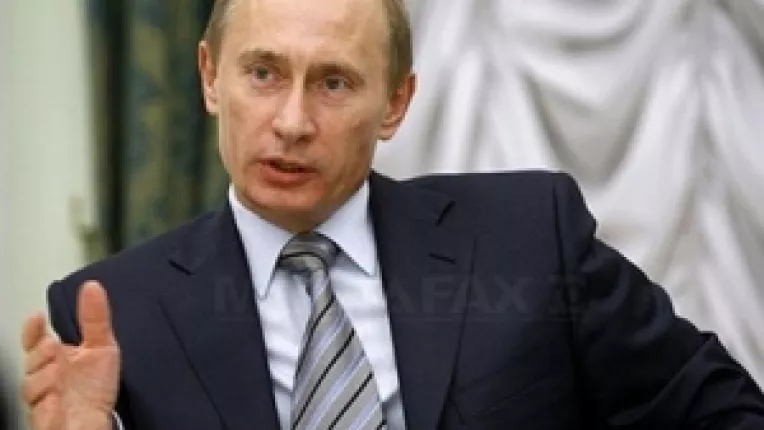 Putin: Presedintele american nu este ales prin vot universal direct ca in Rusia, ci de un colegiu de electori, desemnati de alegatori