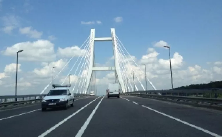 Trei noi noi poduri peste Dunare, la Silistra-Calarasi, Oriahovo-Bechet si Nikopol-Turnu Magurele