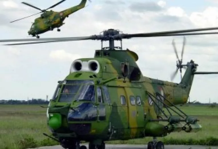 Un elicopter militar IAR-330 Puma s-a prabusit in judetul Bacau: 2 militari morti si 3 raniti  