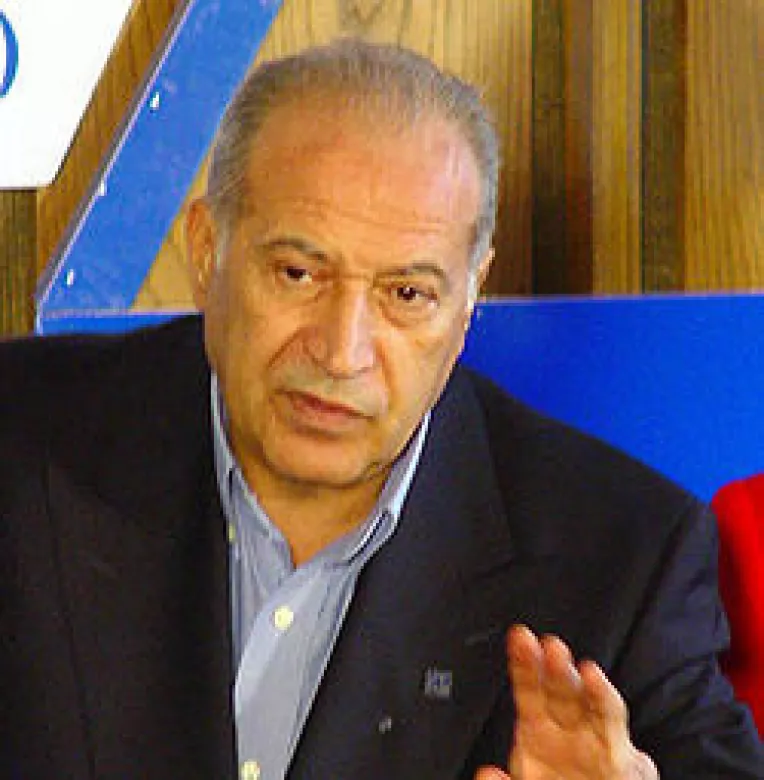 Voiculescu ii scrie lui Basescu despre modul in care Guvernul poate da ajutoare de stat in 2009